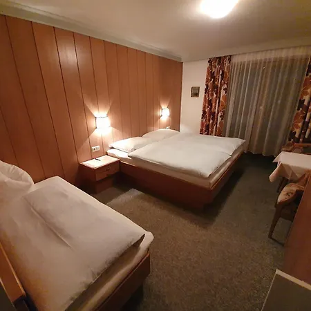 Haus Claudia Und Haus Monika Gasthof