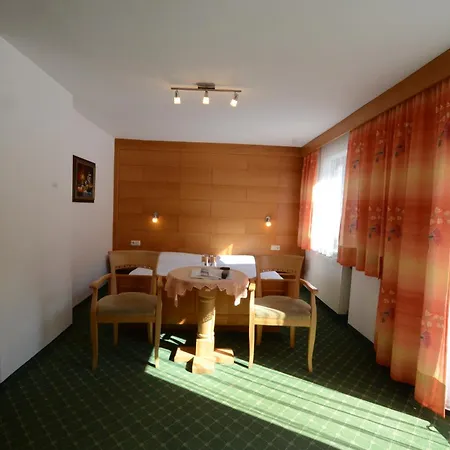 Гостьовий будинок Haus Monika Und Haus Claudia 2*