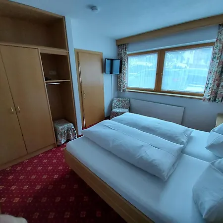 Haus Monika Und Haus Claudia Гостьовий будинок Майргофен