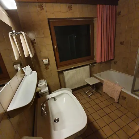 Haus Monika Und Haus Claudia مايرهوفن