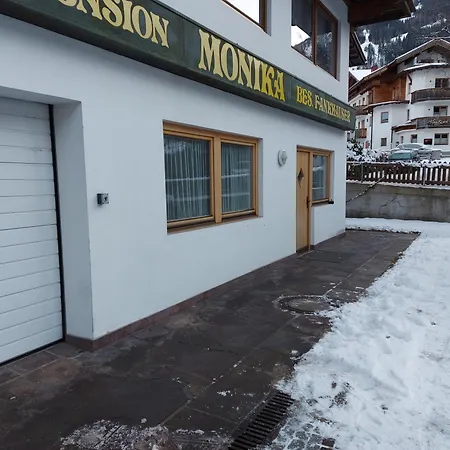 Haus Claudia Und Haus Monika