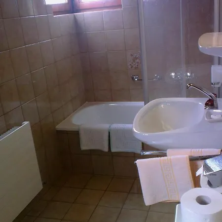 Haus Claudia Und Haus Monika Gasthof Mayrhofen