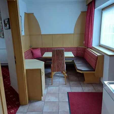 Gasthof Haus Claudia Und Haus Monika Mayrhofen