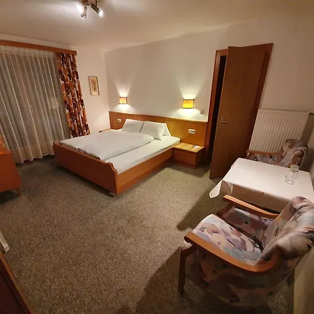 Haus Claudia Und Haus Monika Gasthof 2*