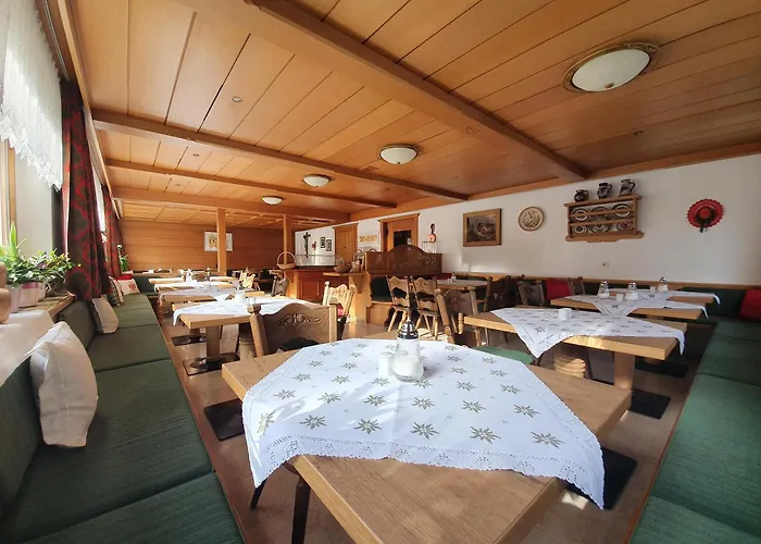 Haus Monika Und Haus Claudia Πανσιόν Mayrhofen