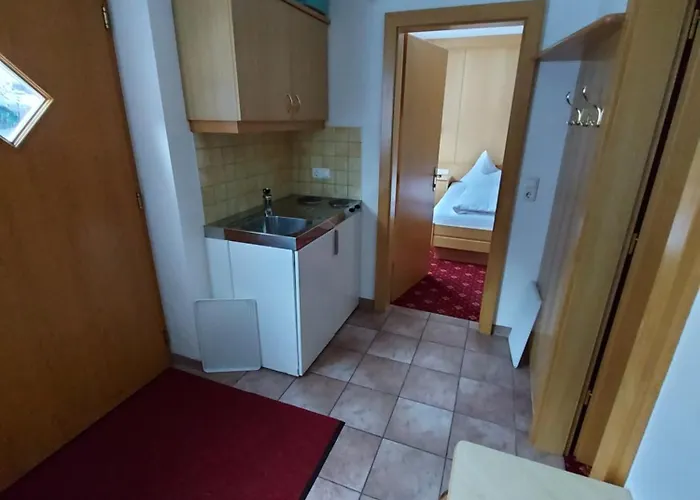 Πανσιόν Haus Monika Und Haus Claudia Mayrhofen