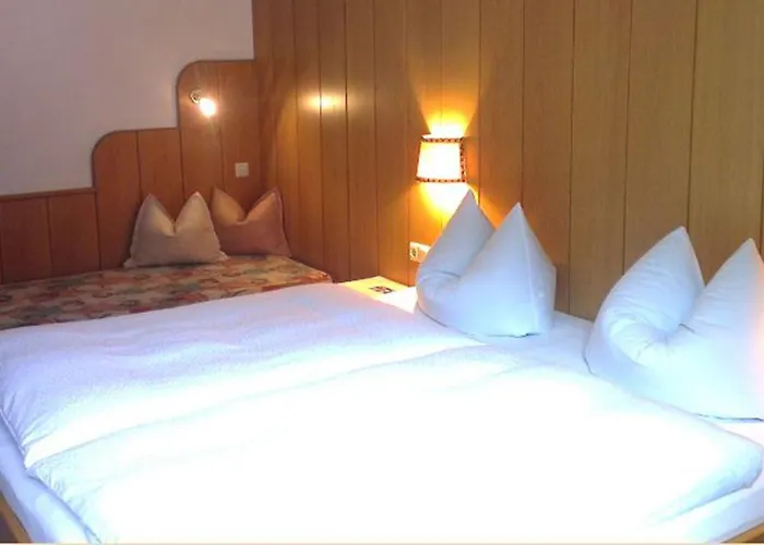 Πανσιόν Haus Monika Und Haus Claudia