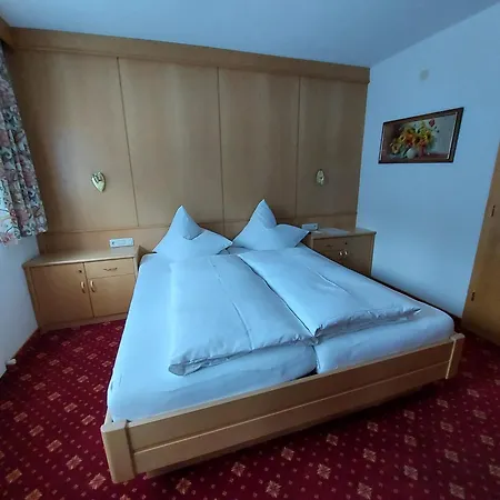 Haus Monika Und Haus Claudia Pensjonat 2*