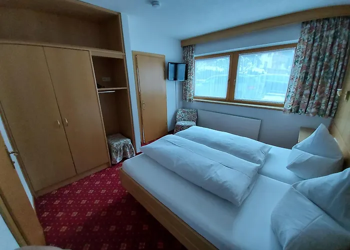 Haus Monika Und Haus Claudia Gæstehus Mayrhofen