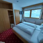 Haus Monika Und Haus Claudia ゲストハウス マイヤーホーフェン